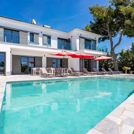 Villa Miami Canyelles (Catalonia)