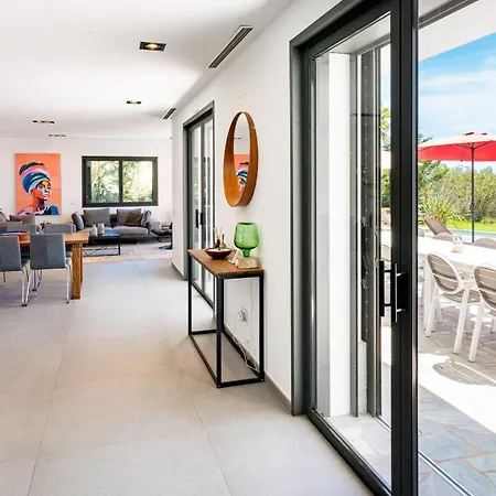 Villa Miami Canyelles (Catalonia)